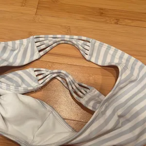 Hollister Blue and White Striped Women’s Bikini Set thumbnail 5