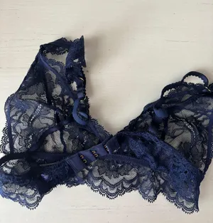 NWOT Journelle navy blue lace bralette - XS thumbnail 3
