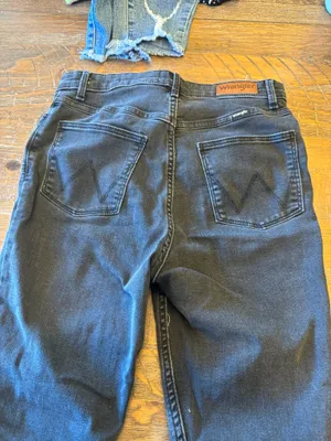 Wrangler High-Rise Skinny Jeans thumbnail 3