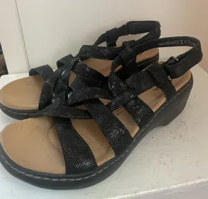 Clark’s Black Strappy Comfort Wedge Sandals thumbnail 1