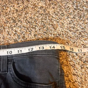 Madewell 9 Inch Mid Rise‎ Skinny Jeans Women's Size 28 Black Frayed Hem thumbnail 4