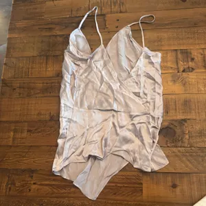 Zara Satin Asymmetrical Tank‎ thumbnail 5