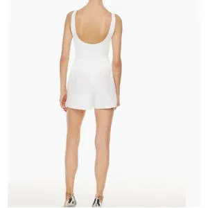 Aritzia Babaton Deakins 3" Shorts Size Medium White Boxer Comfy Casual thumbnail 12