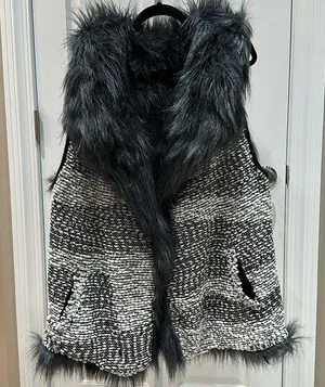 XL Faux Fur Vest with Gold Sequins thumbnail 1