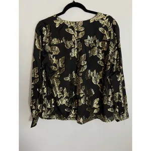 Ann Taylor Black & Gold Vneck top size medium thumbnail 5
