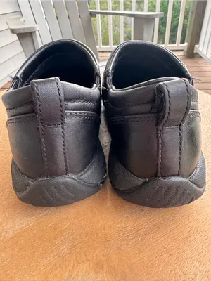 L.L.Bean Women’s 7.5 Wide Black Leather Slip On Comfort Shoes thumbnail 9