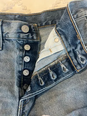 Levi’s 501 Jean Shorts thumbnail 3