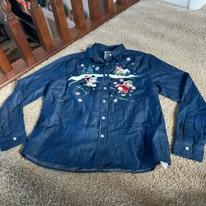 Disney Mickey and Minnie Christmas ice skating denim button down top never worn thumbnail 3