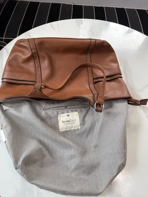 Everyday Classic Brown Leather Tote Tan thumbnail 3
