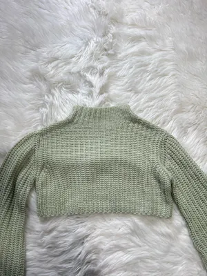 Green Women’s Cropped Knit Sweater thumbnail 3