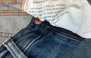 American Eagle Size 00 mom jeans, size 00 jeans thumbnail 7