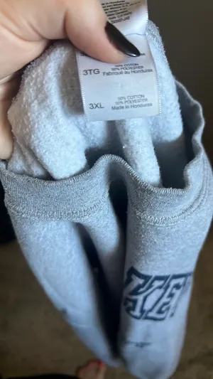 Crewneck Size 3X thumbnail 3