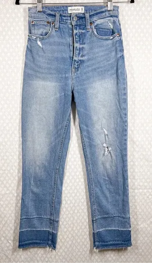 Abercrombie & Fitch‎ Curve Love Ultra High Rise Ankle Straight Jeans thumbnail 1