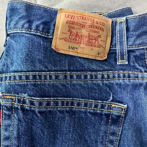Levi’s Y2K Classic Relaxed Tapered Leg 550 Jeans Sz 12 MIS S thumbnail 3