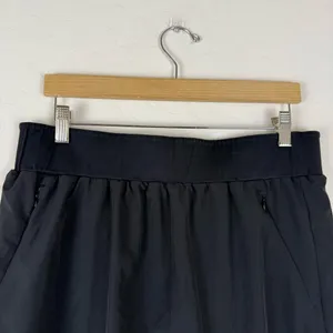 Quince Performance Tech Skort Black thumbnail 5
