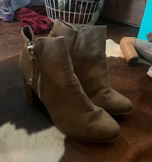Tan women’s booties  thumbnail 1