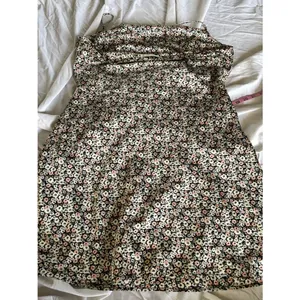 Abercrombie & Fitch Black Floral Mini Dress thumbnail 4