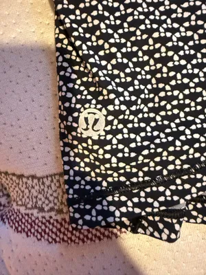 Lululemon Long Sleeve thumbnail 4