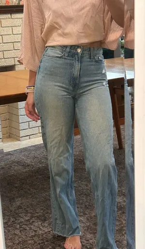 H&M Jeans High-Waisted Mom thumbnail 1