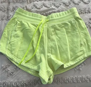 Lululemon Scuba Shorts High-Rise thumbnail 1