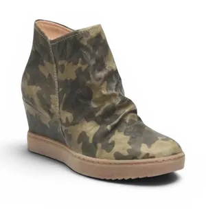 Sofft Siri Camo Leather Waterproof Wedge Sneaker Booties Size 8.5 thumbnail 1