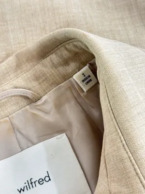Aritzia Wilfred Womens Jacket Beige Little Cropped Button Up Crepette Stretch XS thumbnail 4