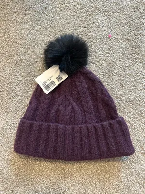 Lululemon Cable Knit Pom Beanie thumbnail 2