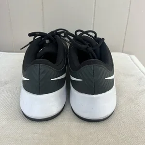 Nike MC Trainer Sneakers (Women’s 9) thumbnail 4