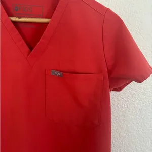 FIGS Scrub Top XXS Red Casma V-Neck Technical‎ Collection FW1000 thumbnail 5