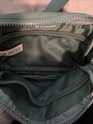 Lululemon everywhere belt bag in army green thumbnail 3
