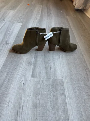 Old Navy Women’s Ankle Booties Olive Green Block Heel Size 10 New With Tag thumbnail 5