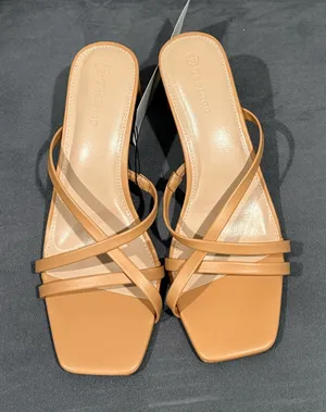 Trendy Tan Strappy Heels Size 9 thumbnail 1