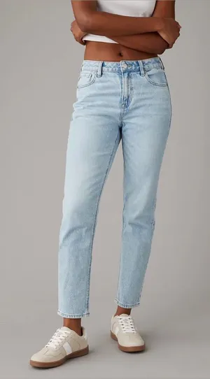 American Eagle Strigid Mom Jean in Blue Breeze thumbnail 1