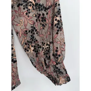 Knox Rose Floral Ruffle Smocked Yoke Top Taupe Black Floral Velvet Romantic Sz L thumbnail 5