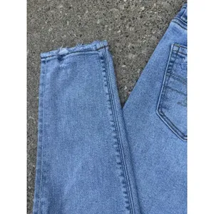 American Eagle Women's Stretch Mom Jeans Straight Leg SZ 4‎ Distressed thumbnail 13
