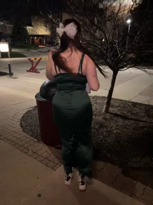 SheIn Emerald Mermaid Satin V-Waist Dress thumbnail 3