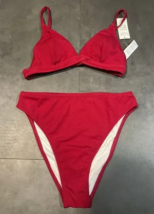 Burgundy‎ two piece swim wear size medium A-50 thumbnail 1