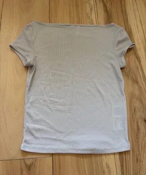 Fitted T-Shirt thumbnail 1