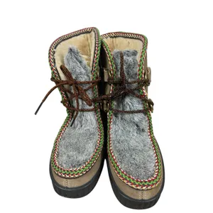 VTG Mukluk Sherpa Lined Gum Sole Winter Warm Boots USA Made Boho Hippie Size 7 thumbnail 2