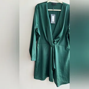 PrettyLittleThing The Emerald Green Satin Long Sleeve Wrap Dress, Size 1X thumbnail 4