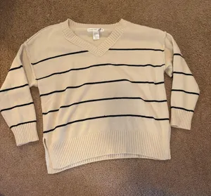 Sweater thumbnail 1