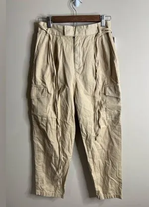 Nwt gap khaki cargo pants size 4 thumbnail 1