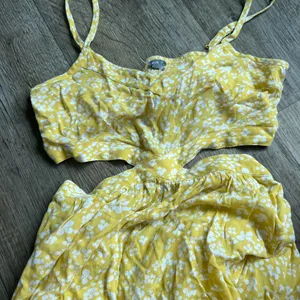 Aerie Yellow White Floral Print Smocked Cutout‎ Wide Leg Cropped Jumpsuit S thumbnail 12