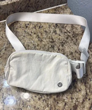Lululemon Belt Bag thumbnail 1