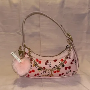 Juicy Couture thumbnail 1