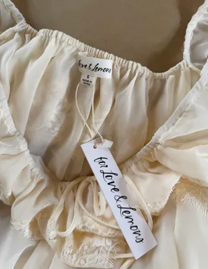 For Love and Lemons Juniper Set Cream lace blouse and shorts set with florSmall NWT For Love and Lemons Juniper Set Cream lace blouse and shorts set Size Small NWT thumbnail 8