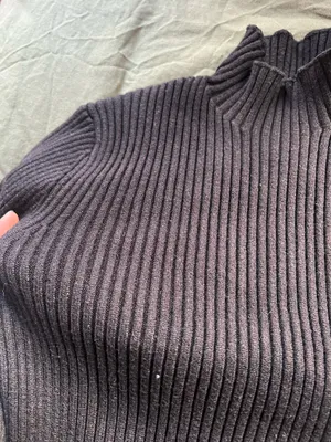 Ribbed Black Sweater thumbnail 2