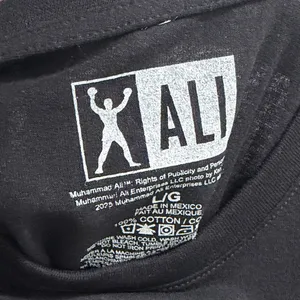 Muhammad Ali Black Tshirt Size Large Unisex thumbnail 3