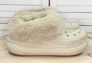 Crocs Furever Crush Faux Fur Lined Platform‎ Clogs Ivory Bone Women Size 8 thumbnail 1