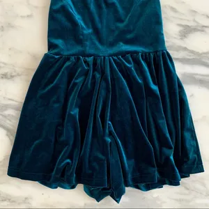 Beautiful Teal Blue Velvet Romper Size M thumbnail 2
